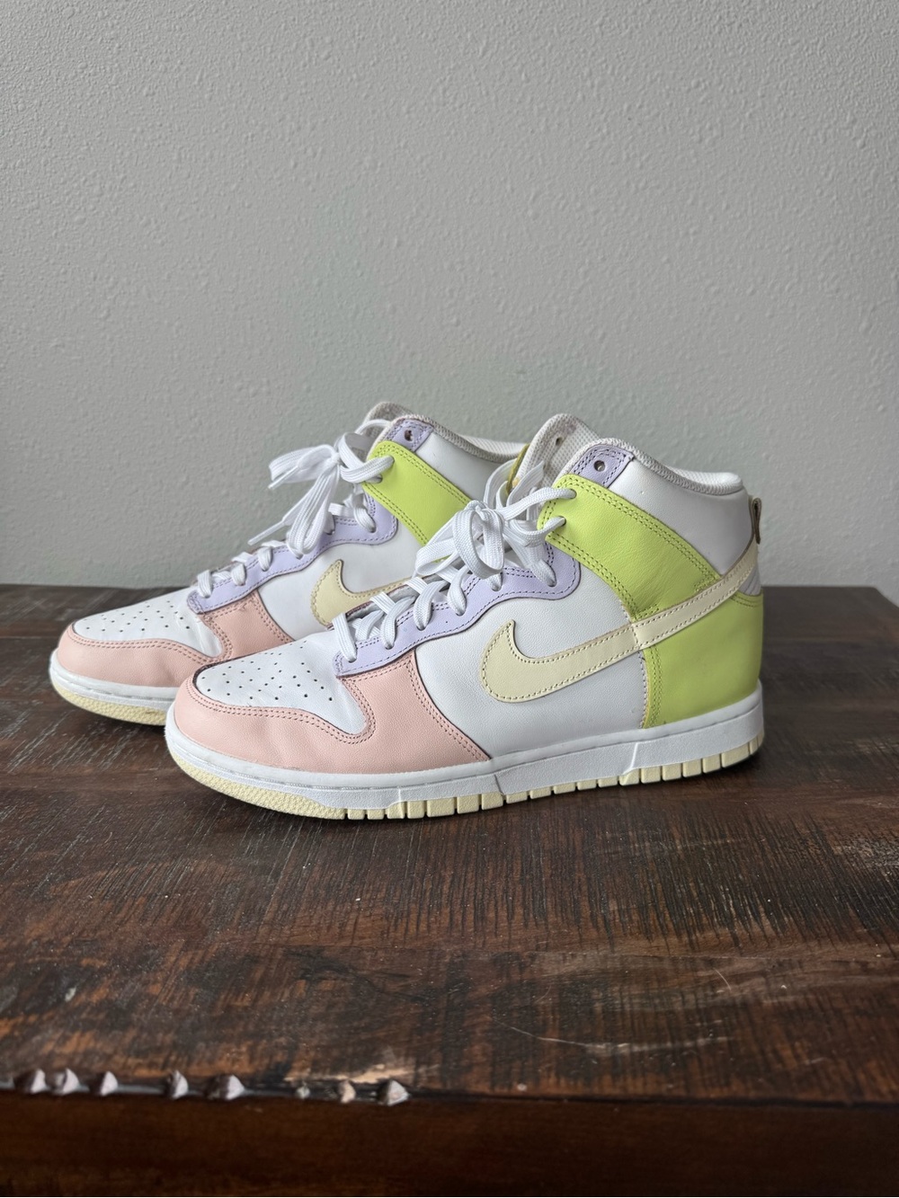 Nike Dunk High Cashmere Pastel Lemon Twist Sneakers women’s size 9